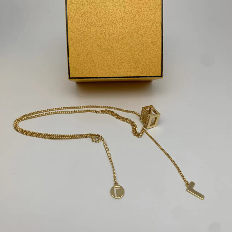 

Pendant Necklaces Women Gold F Letters New Chain Designer Necklace Womens Designers Jewelry Square With Diamonds Accessories D2212071F