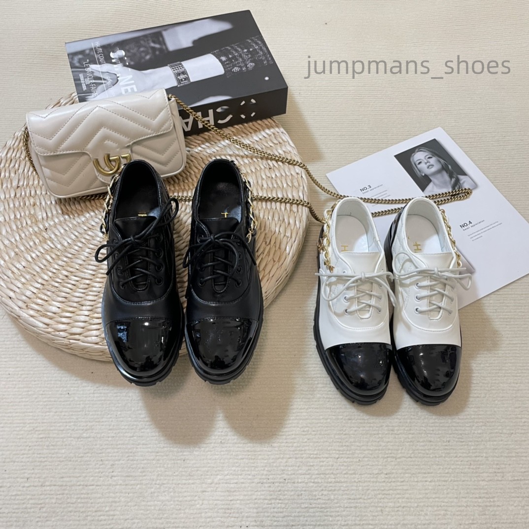 

Women's shoes Dress Casual Retro square head chain leather shoes fashionable trendy