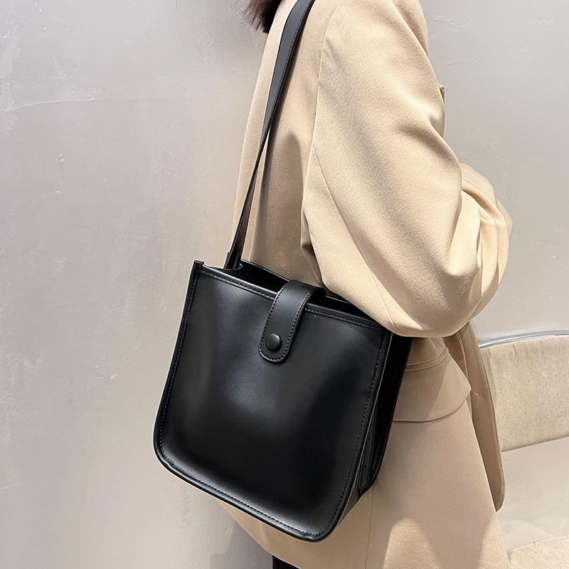 

Evening Bags Fashion Women Pu Leather Handbags Bucket High Quality Ladies Small Crossbody For Casual Female Messenger Bag, Beige