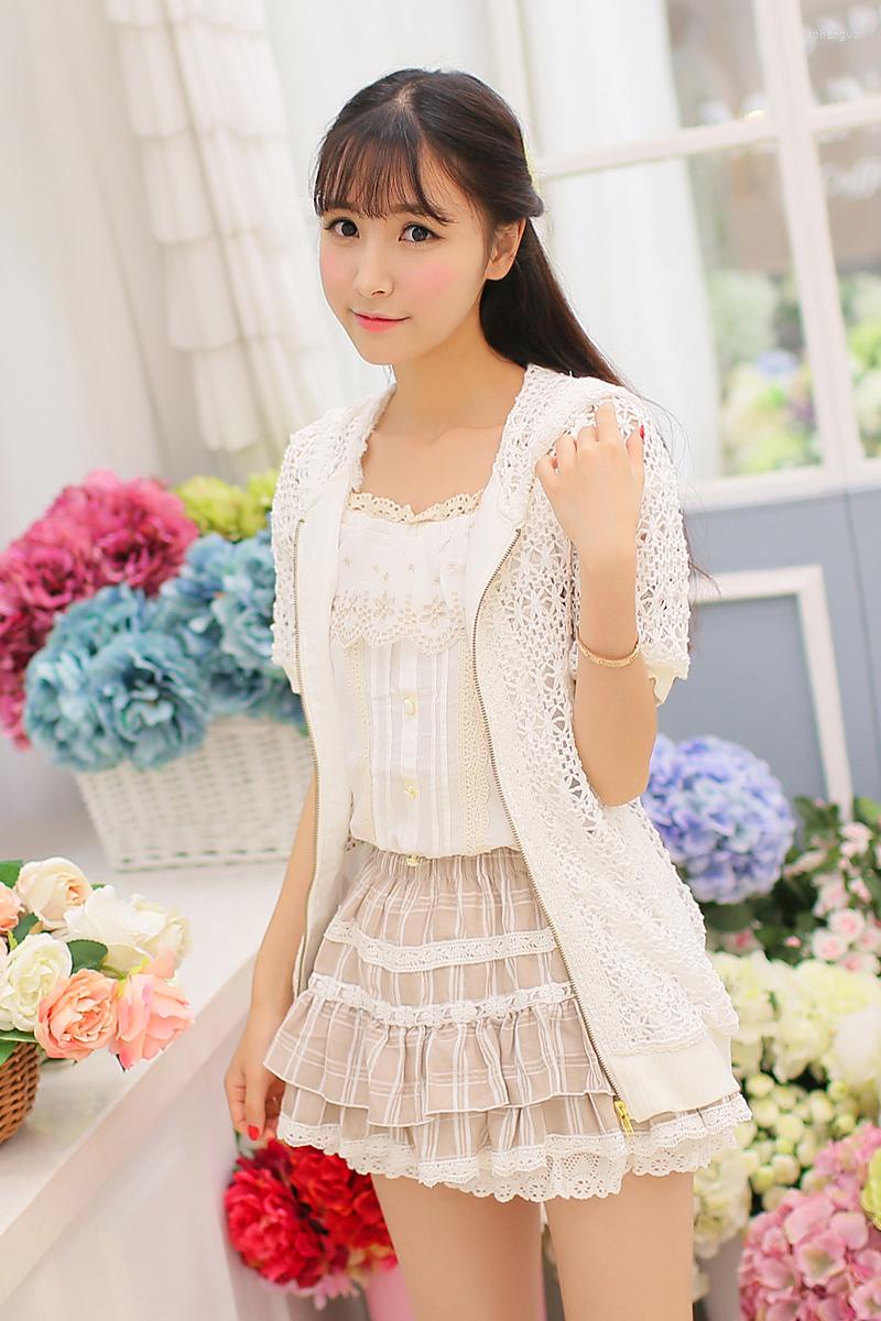 

Women's Jackets Japan Original Liz Lisa Crochet Lace Hooded Cardigan Short Sleeve Coat, White