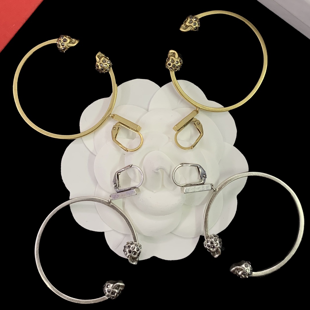 

Hoop Hyperbole Earring Ear Studs Skeleton double Skull Hoops Earrings Women Hiphop Rock Punk Ear Cuff Jewelry Designer ME3 --03