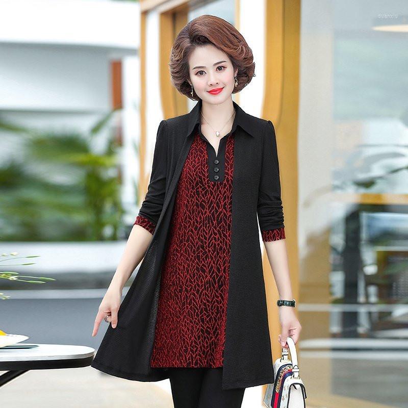 

Women's T Shirts 2022 Autumn Arrival European Style Women Fashion Casual L-5xl Button Up Elegant Faux Two Piece Print Long Blouse, Red