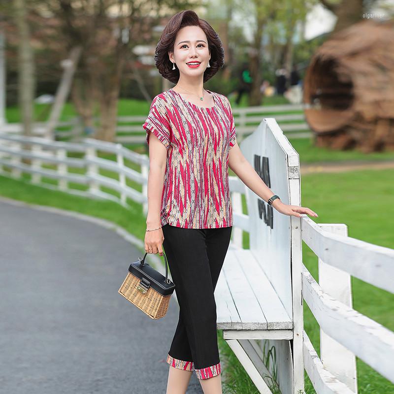 

Women's Tracksuits Mother'S Summer 2pcs / Set Middle-Aged Women'S Short Sleeve T Shirt Tops Calf-Length Pants Female Office Lady