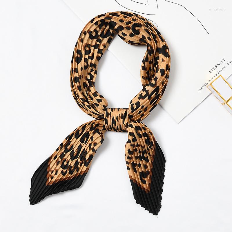 

Scarves Leopard Silk Pleated Head Scarf Women Bright Stylish Small Neck Print Bandana Rhombus Handkerchief