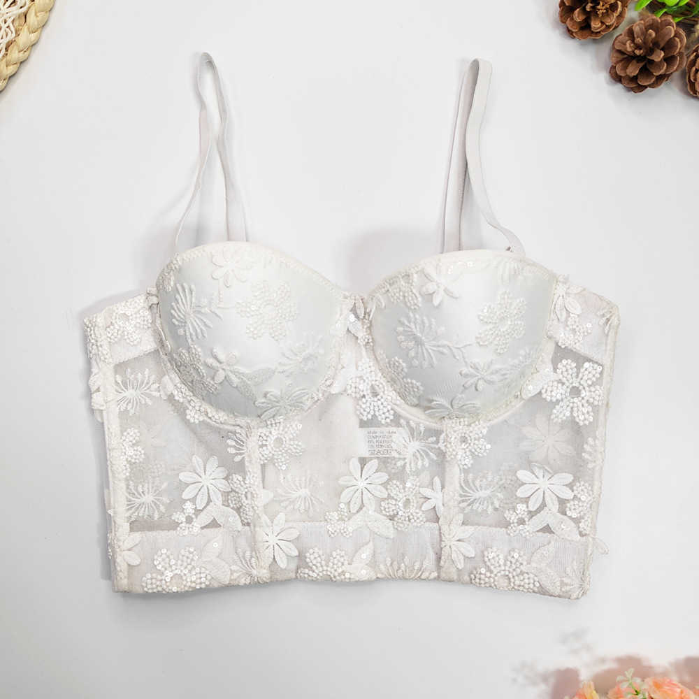 

Large women's lace embroidered blouse white milk sweet small suspender vest women's bra outer wear design sense bra