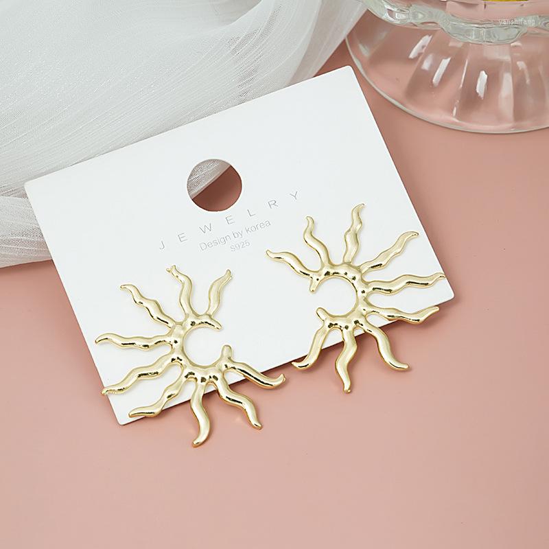 

Dangle Earrings 1Pairs Exaggerated Vintage Drop For Women Gold Color Wild Sun Earings Female Fashion Jewelry Gift
