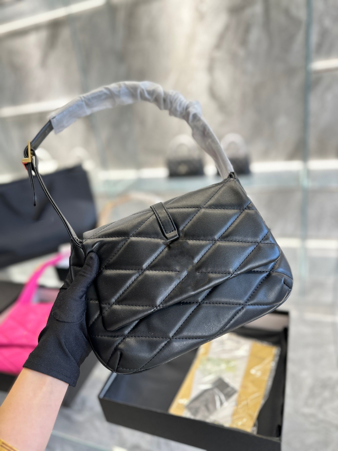 

YY LE 57 shoulder bags quilted sheepskin handbag sheepskins tramp messenger bag underarm bag trapezoidal outline handbags 25cm