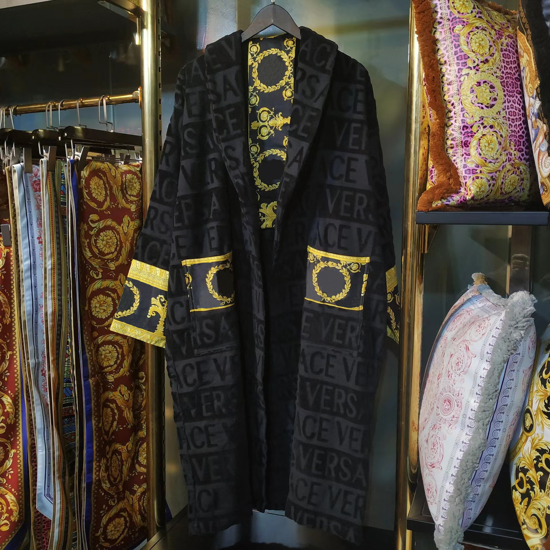 

Luxury hot men women bathrobe pink robe Flannel Animal Printed long sleeve Robes Sleepwear Designer Brand Luxury Lovers Dressing Gown Nightwear All Seasons 6 styles, Red