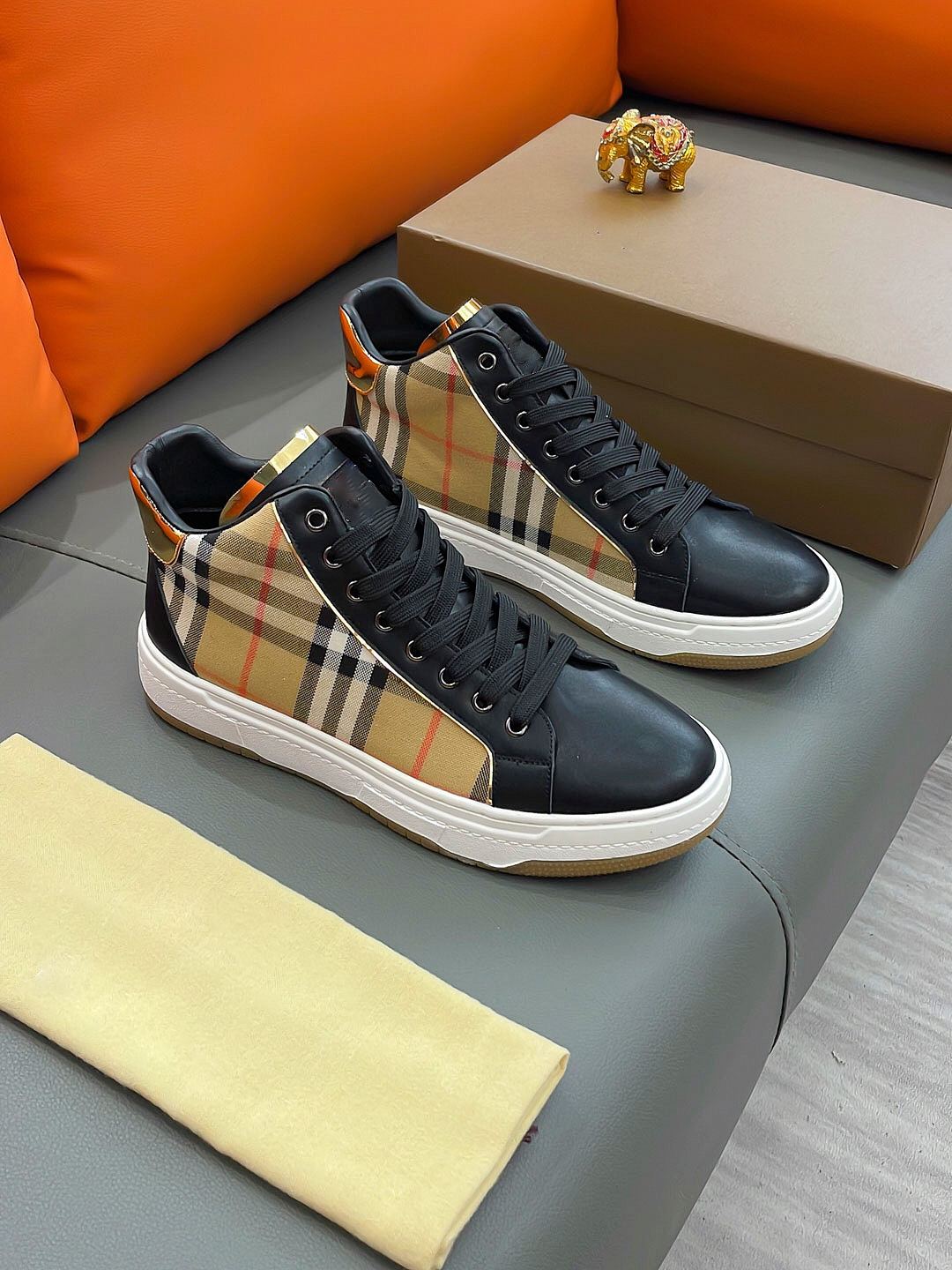 

5A Quality Casual Shoes Designer sneakers clogs Red White Black Panda Black Uede neon usa be true Leather Velvet Suede