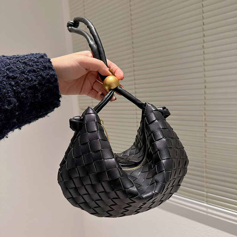 

Shopping Bag Turn Crescent Clutch Bag Early Spring Series Dumpling Wrap Can Be Carried By Hand Underarm Or Handheld New 2023 Famous Designer Brands Fashion, Yellow