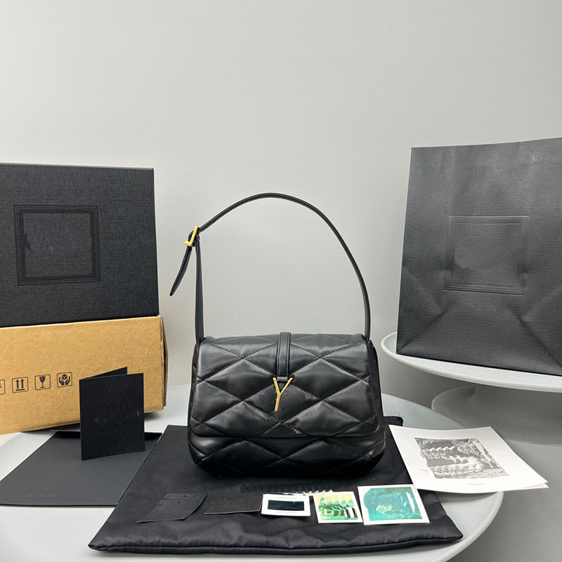 

Designer crossbody bag shoulder bag black luxury rhombus leather lady commuting to Europe and America retro cute gold hardware buckle