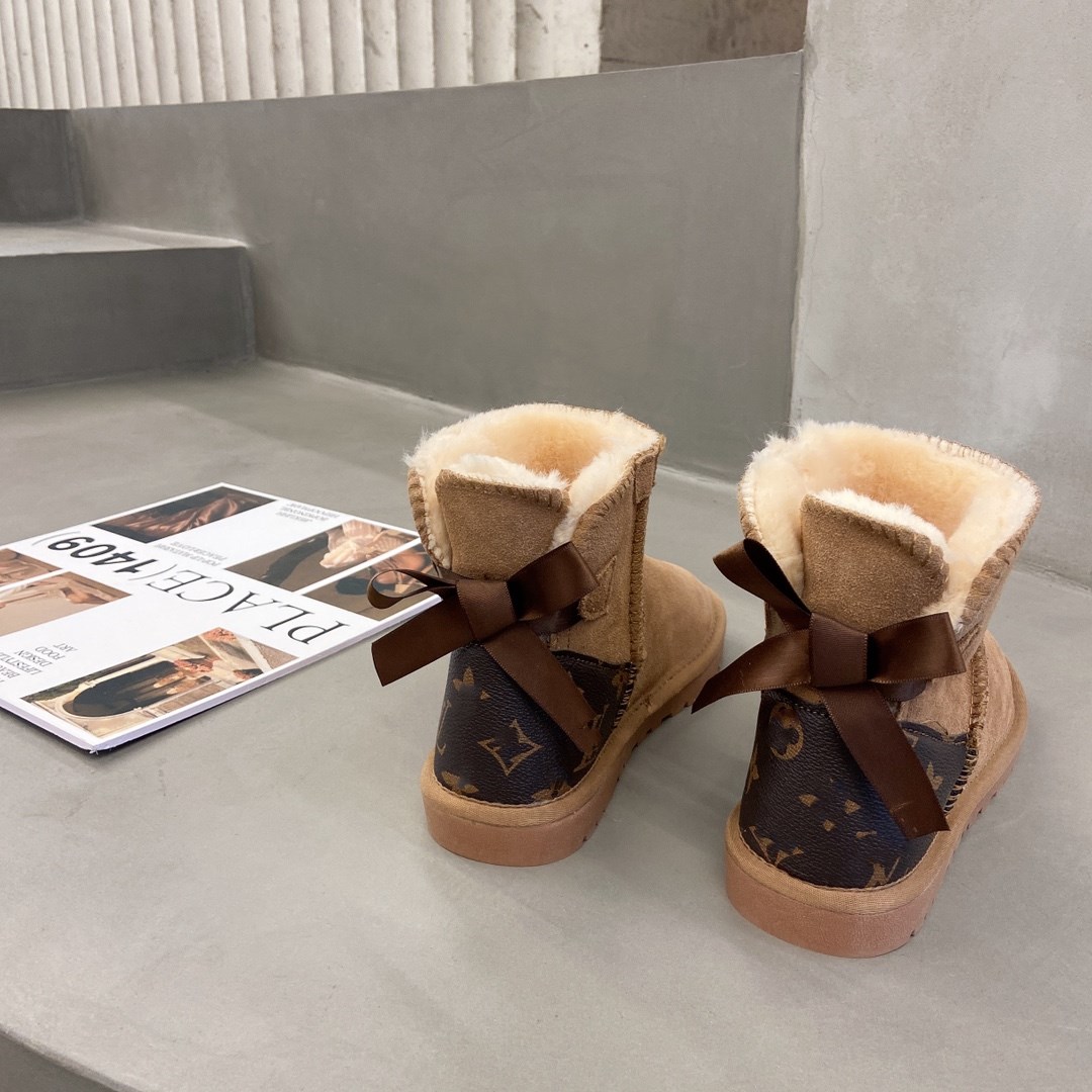

2022 classical Design L Bow U boots women snow boots bowknot keep warm short winter Genuine Leather Sheepskin plush boots Free transshipment, Brown