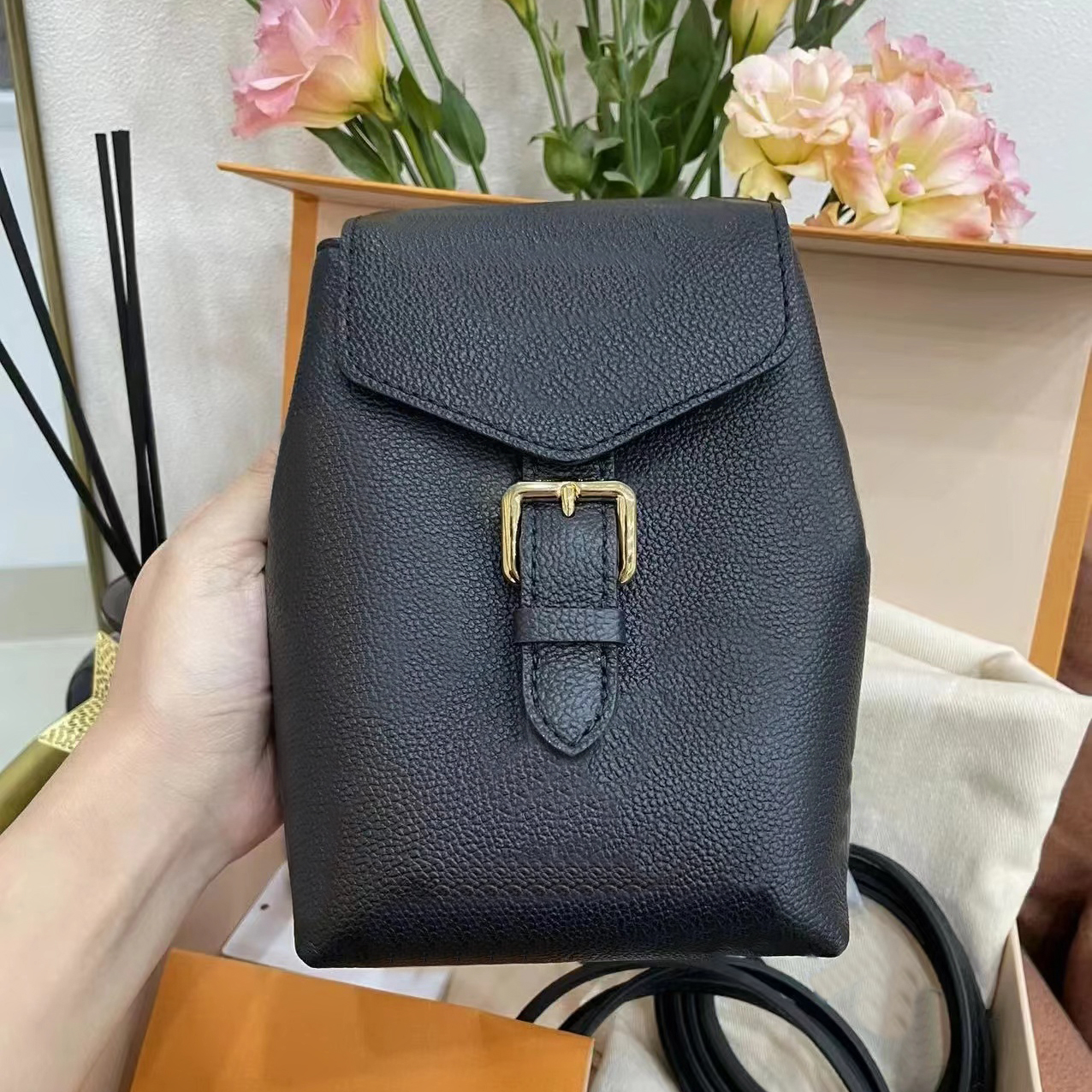 

luxury Mini School Bags Backpack Style Duffel Handbag luxurys designer Fashion Genuine Leather Shoulder Travelling men woman SPERONE strap flap wallet zipper Hasp, Black