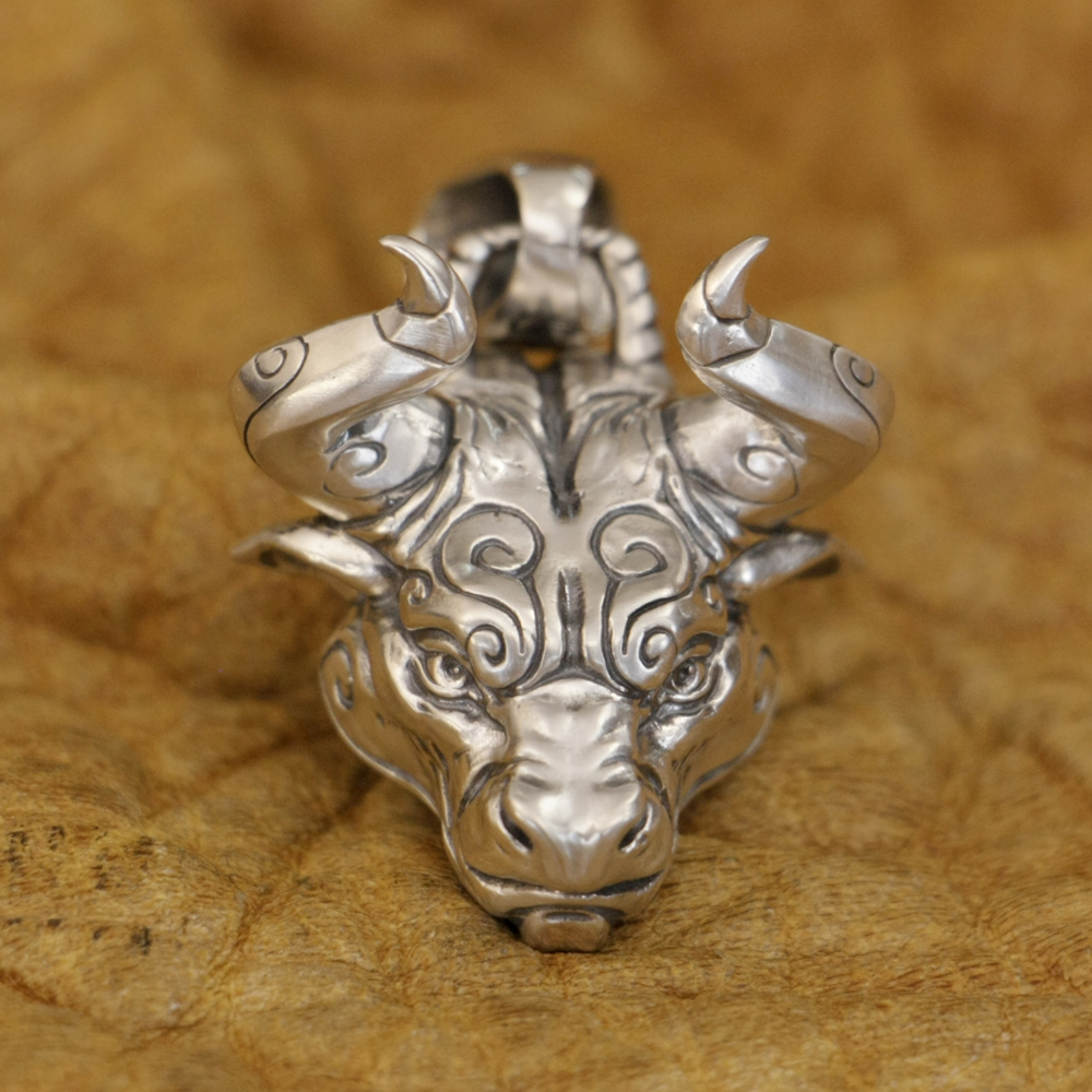 

LINSION 925 Sterling Silver Bull Head Pendant Rock Punk Jewelry TA391