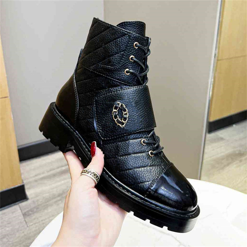 

Luxury Design Boots Channel Fashion Women Retro Decoration Winter Warm Snow Non slip High Heel Martin Knight Tassel Casual Socks Boots 04-06