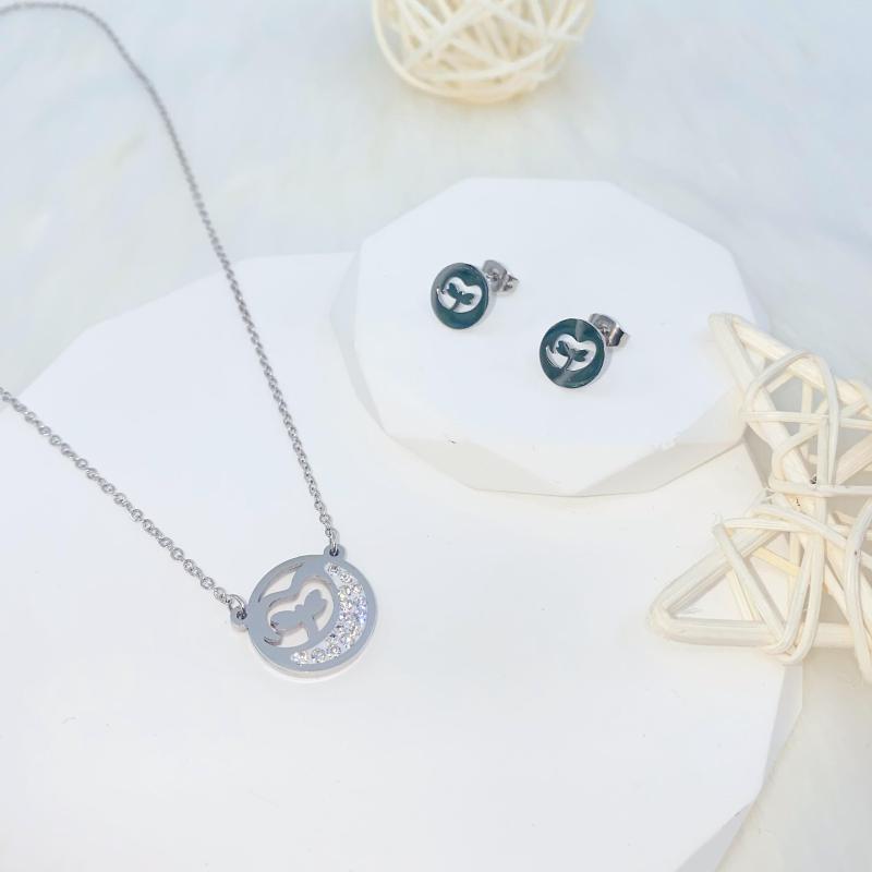 

Necklace Earrings Set Fashion Silver Tiny Diamond Pendant And Stainless Steel Jewelry For Women, Picture shown