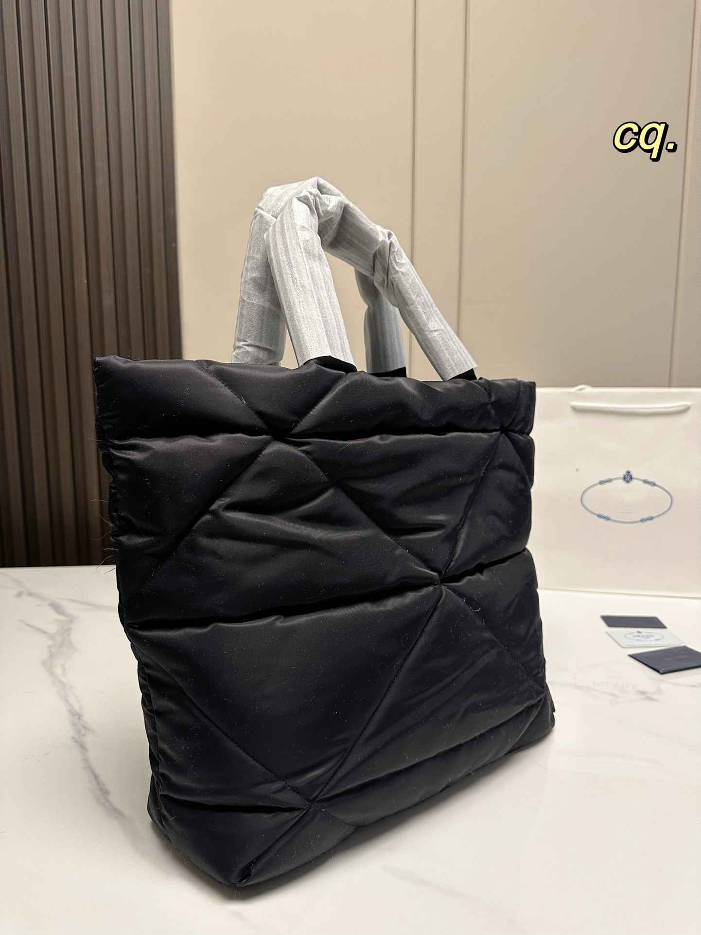 

Autumn and Winter 2022 New Women's Large Capacity Tote Bag Leisure Versatile Commuter Bag Simple and Atmospheric, Black