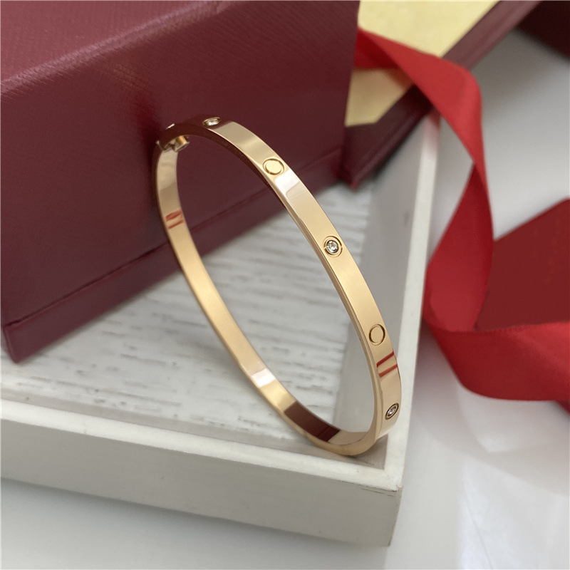 

Gold Diamond Bracelet Designer for Women Charmed Luxury Bracelet Cable Stainless Steel Bangles Luxurious Jewelry Wedding Birthday Christmas Gift