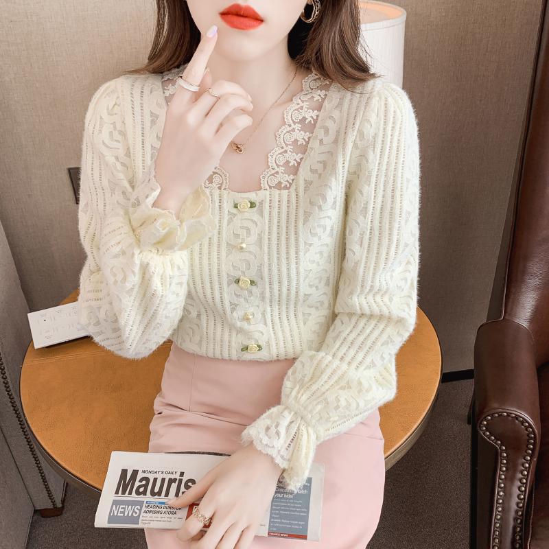 

Women' Blouses & Shirts CMAZ Fall 2022 V-neck Lace Shirt Western Style Little Flower Puff Sleeve, Apricot