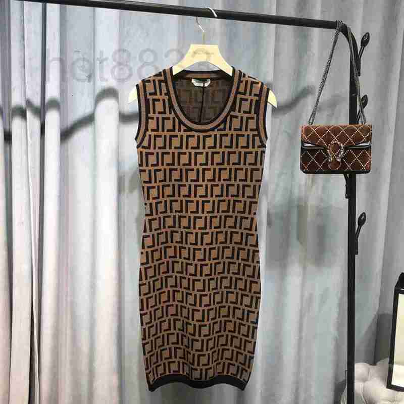 

Women' Sweaters designer Summer 2020 new letter jacquard round neck sleeveless hollow out ice silk knitted dress high elastic comfortable vest V0RH, Picture color