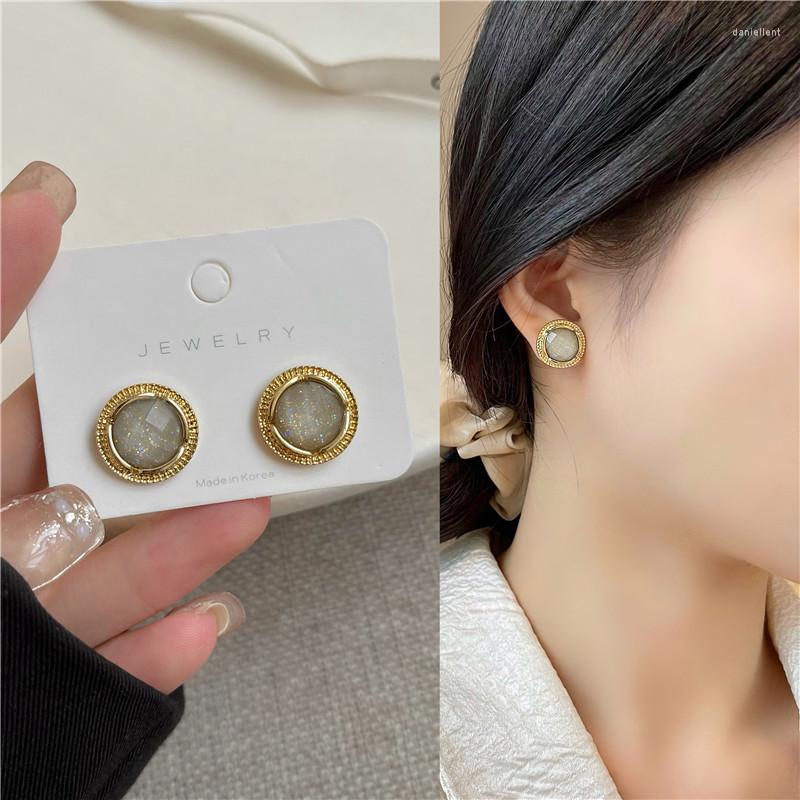

Backs Earrings French Retro Elegant Compact Round Geomtric 2022 Trendy Resin Gray Stone Clip Without Pierced Ear Clips