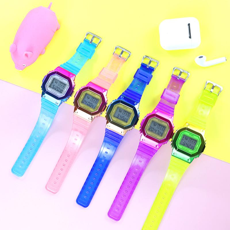 

Wristwatches Sports Electronic Watch Waterproof Men And Women Square Student, Green