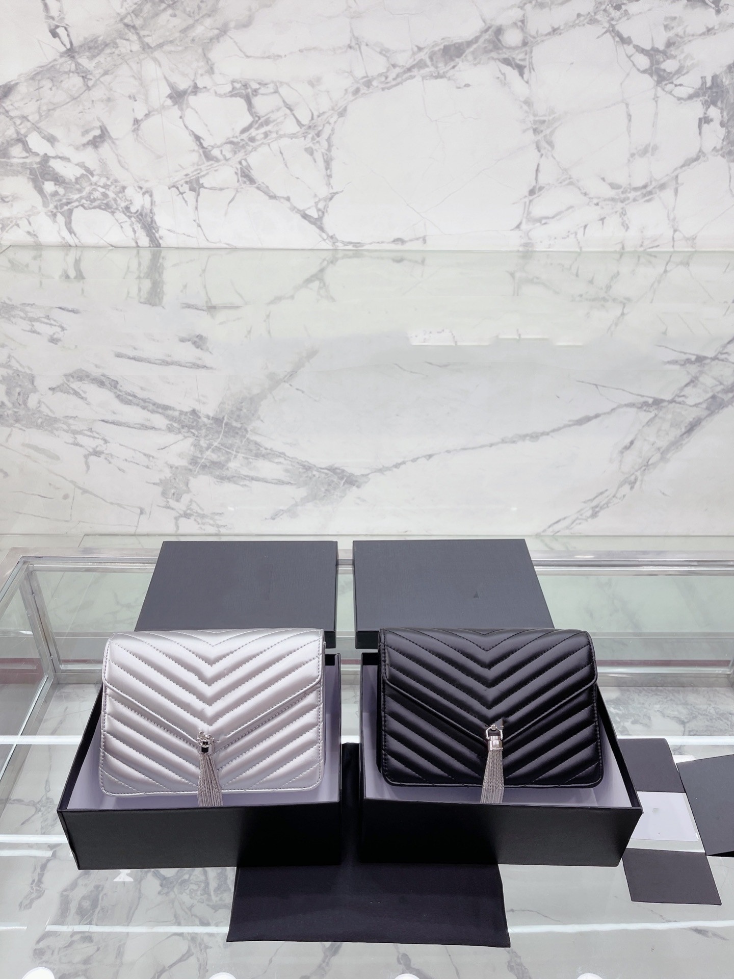 

bags Explosive bag designer women one-shoulder Purse Handbags fashion handbag wallet Fashion classic with letters canvas Purses metal chain, Silver