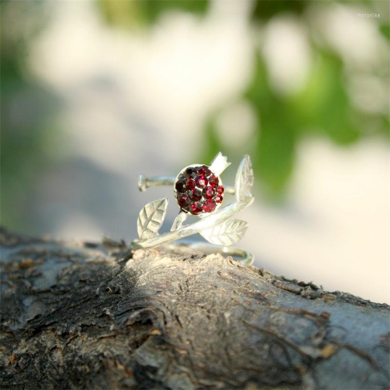 

Cluster Rings Sweet Romantic Style Ladies Metal Open Adjustable Ring Fashion Inlaid Ruby Pomegranate Silver Color Leaf Party Jewelry Gift