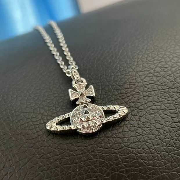 

Designer vvana necklace Empress Vivi An Silver Rivet Saturn Necklace Punk Fashion