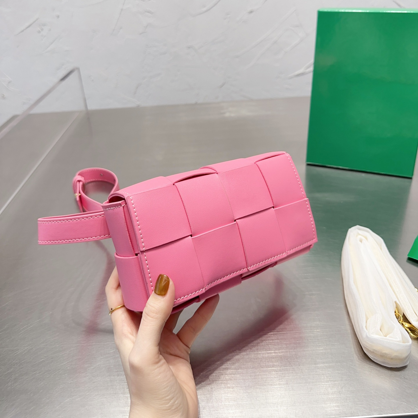 

Woven Waist Bag Women Wax Leather Designer Crossbody Mens Shoulder Messenger Bag Luxury Card Holder Wallets Purse Clutch Wallet Square Mini Handbag, Black