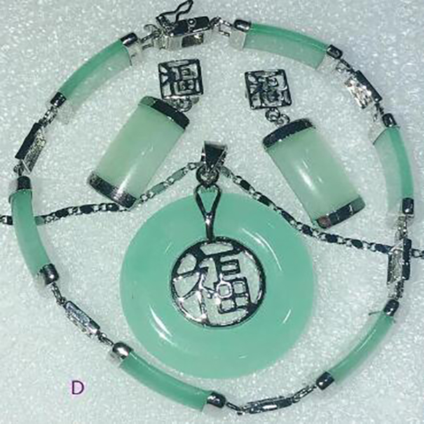

14KGP Green Jade Bracelet Lucky Earrings Pendant Necklace Jewelry Set AAA