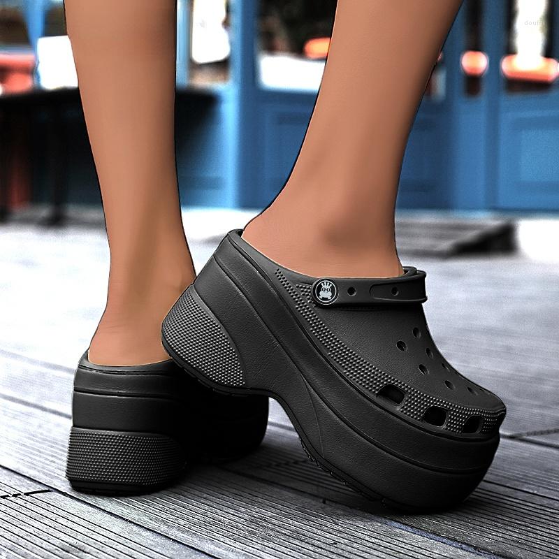 

Dress Shoes For Woman Platform Sandals 2022 Trend Summer Garden Clogs Women Increase Height Outdoor Beach Slippers, Green
