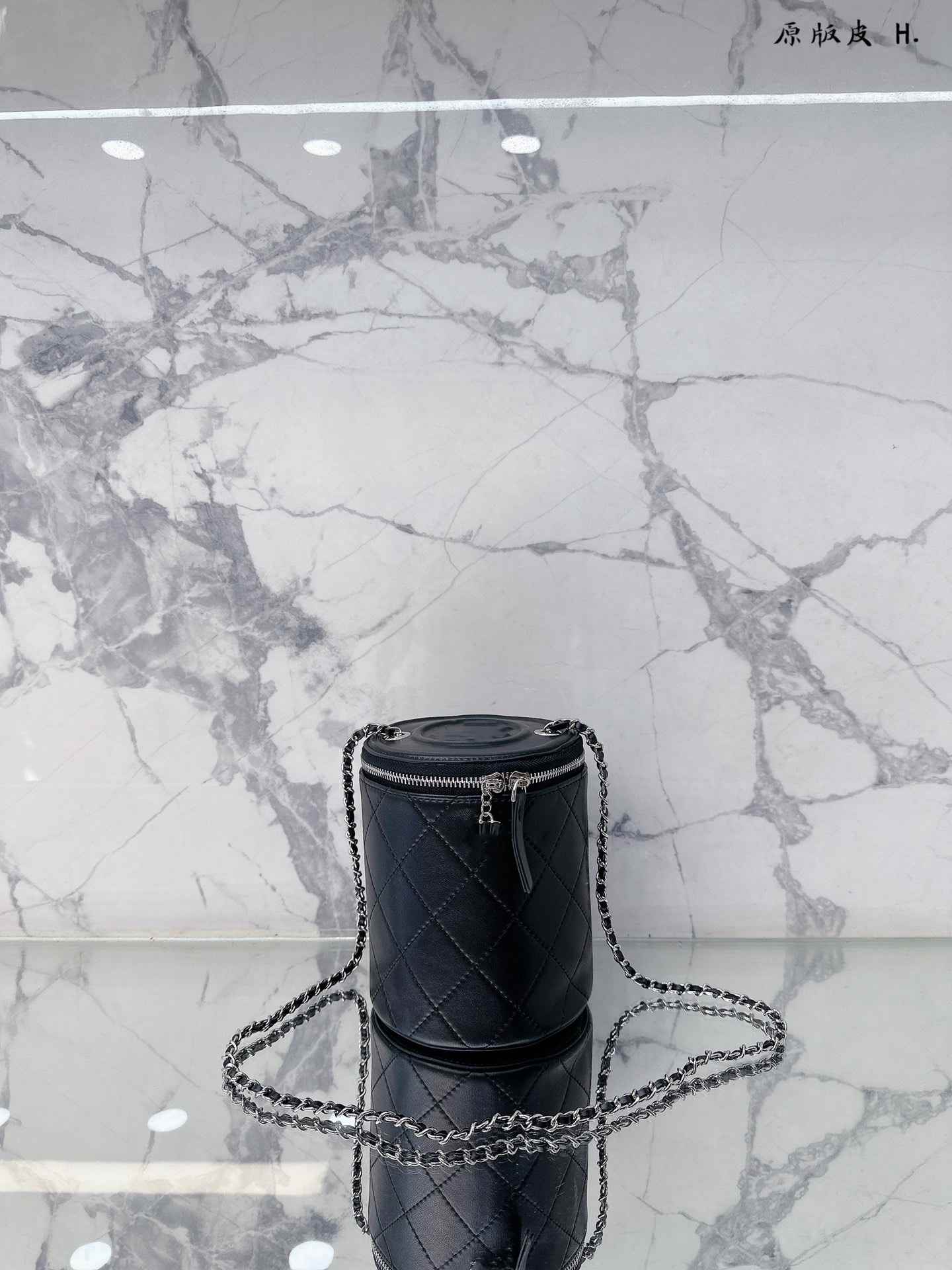 

Autumn and Winter 2022 New Women's One Shoulder Crossbody Barrel Bag Casual Versatile Fashion Simple Atmosphere, Black