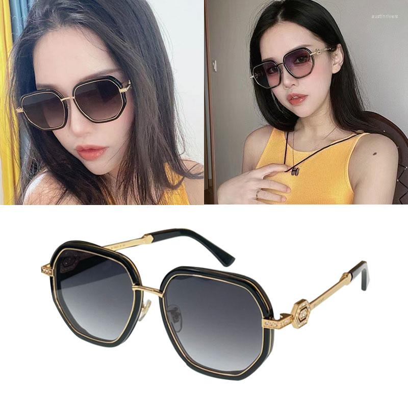 

Sunglasses 2022 Women & Men Fashion Temperamental Designer Sun Glasses Anti Light Eyewear UV400 Gradient Color Lens