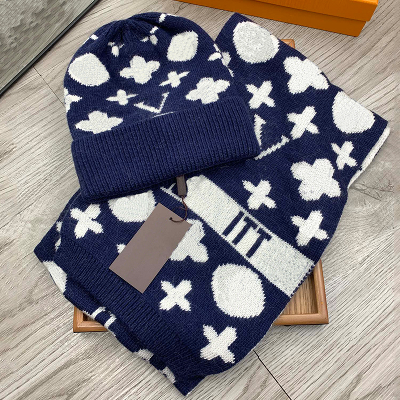 

Fashion Scarf Hat 2022 Autumn Designer Women mens knitted Set Winter Warm Hats and scarves Beanie Hat for men With BOX
