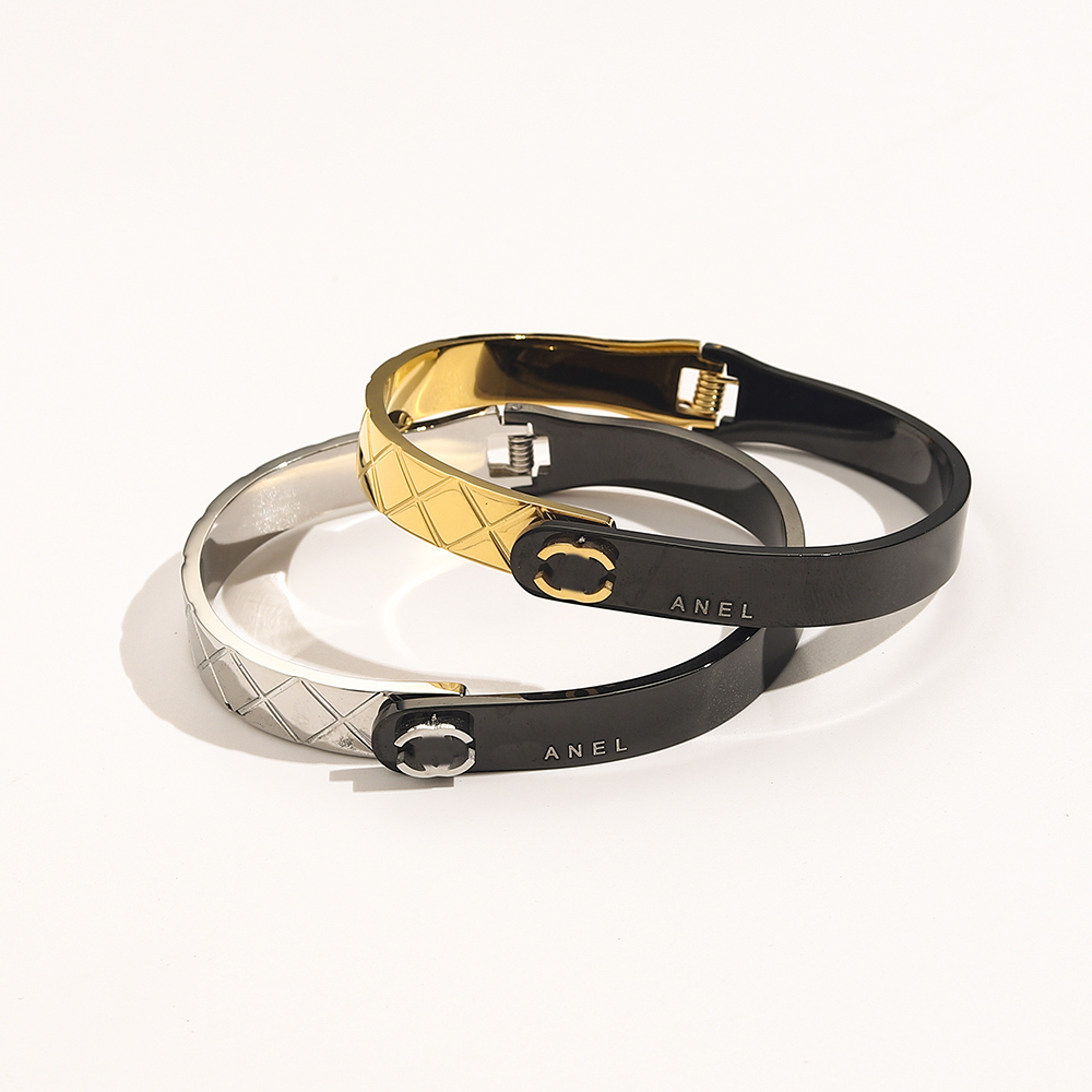 

Designer Branded Bracelets Women Bangle Luxury Designer Letter Jewelry Crystal 18K Gold Plated 925 Silver Plated Stainless steel Wedding Lovers Gift