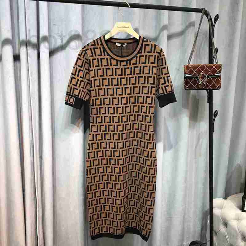 

Women' Sweaters designer 2020 summer new letter short sleeve knitted dress women' knee length slim ice silk buttock skirt UE3B, Picture color