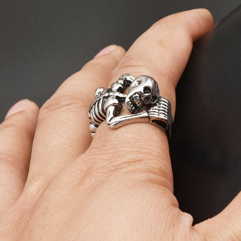 

Cluster Rings Punk Ancient Silver Skeleton Skull For Men Women Creative Retro Goth Ring Accessories Gothic Party Halloween Jewelry Gift