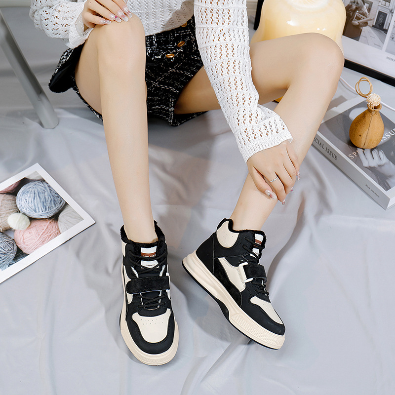 

New snow boots in autumn and winter of 2022 Women's shoes High top plush warm cotton shoes, Black
