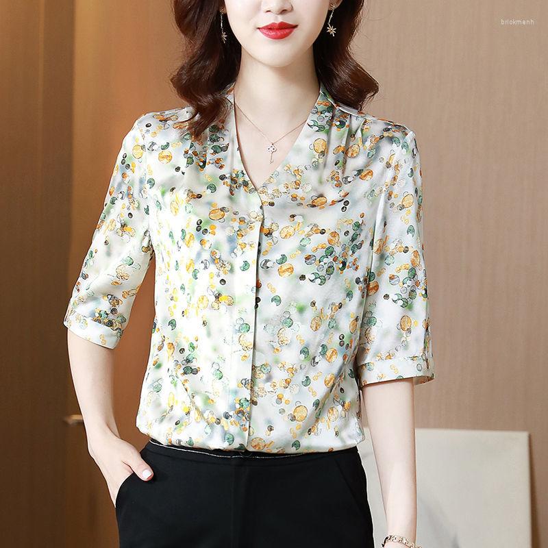 

Women's Blouses High-End Satin Half Sleeve Shirts Women V-Neck Temperament Elegant Print Spring Summer Ladies Blusas Fashion MM0813, Beige