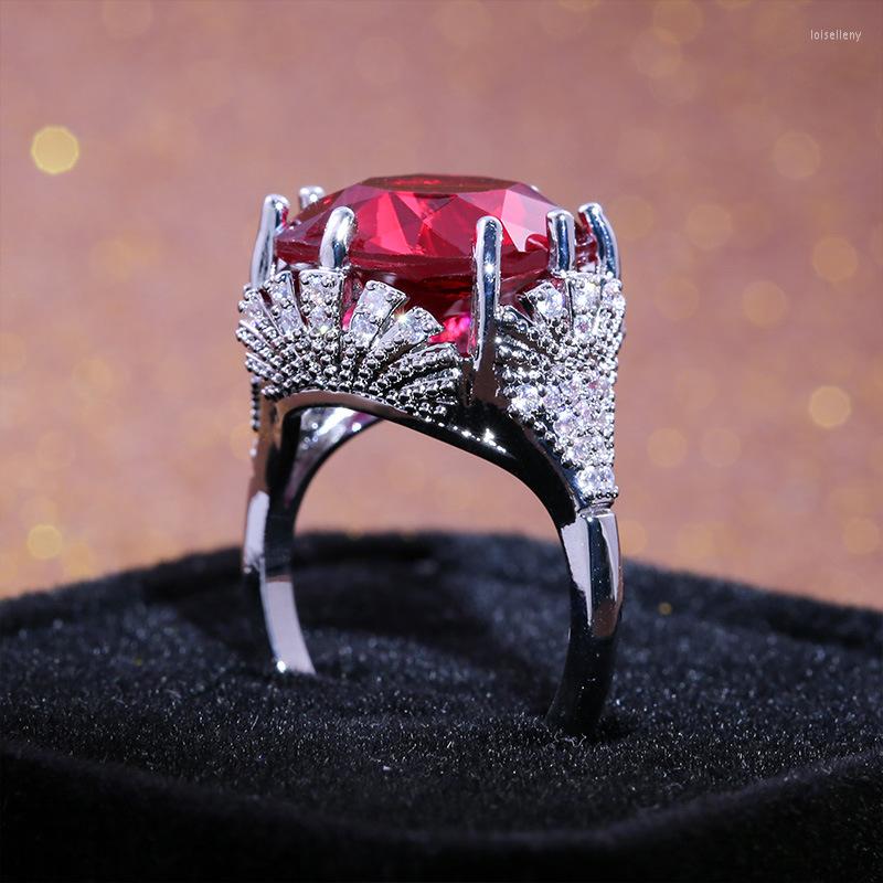 

Wedding Rings Exaggerated Inlaid Egg-shaped Red Zircon Women Trendy Simple Engagement With Big Stone Jewelry Anel