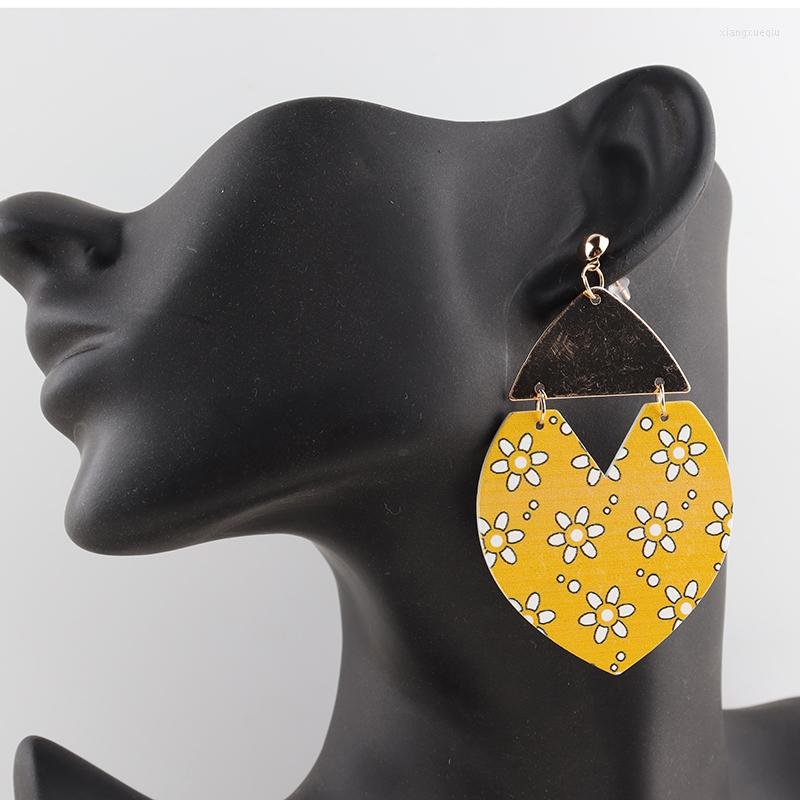 

Hoop Earrings 2023 Spring Flower Wooden Dangle Can Mixed Colors