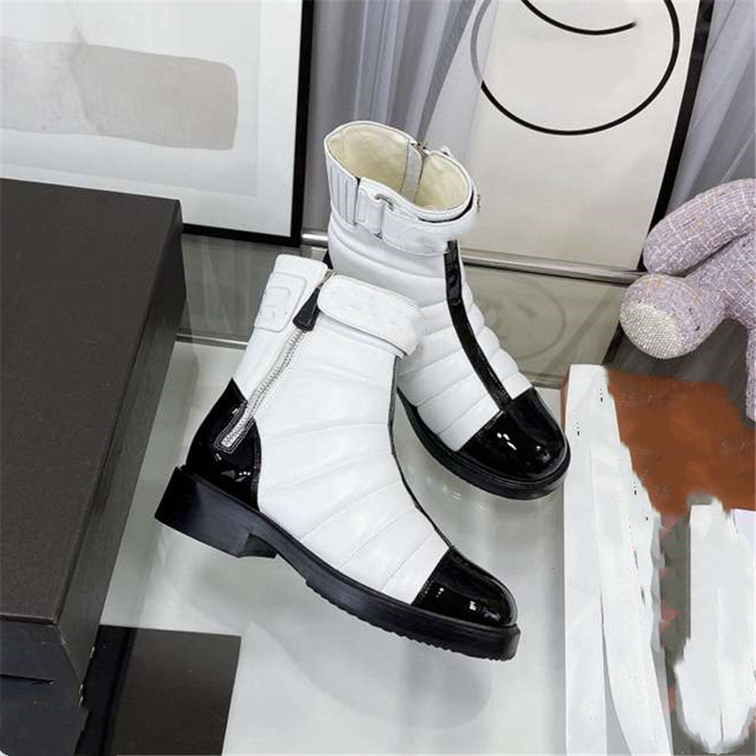 

Luxury Design Boots Channel Fashion Women Retro Decoration Winter Warm Snow Non slip High Heel Martin Knight Tassel Casual Socks Boots 04-019