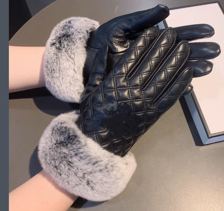 

Designer Winter gloves For Women WITH BOX Luxury BLack sheepskin leather With Rabbit Fur cashmere inside driving glove Ladies touch screen thick warm Real Leathers