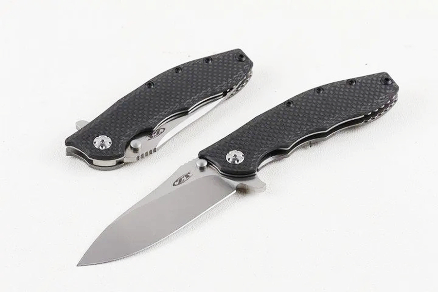 

ZT 0562CF Flipper Folding knife D2 Drop Point Satin Blade Carbon Fiber with TC4 Titanium Alloy Handle Ball Bearing Washer Fast Open EDC pocket Folder Knives