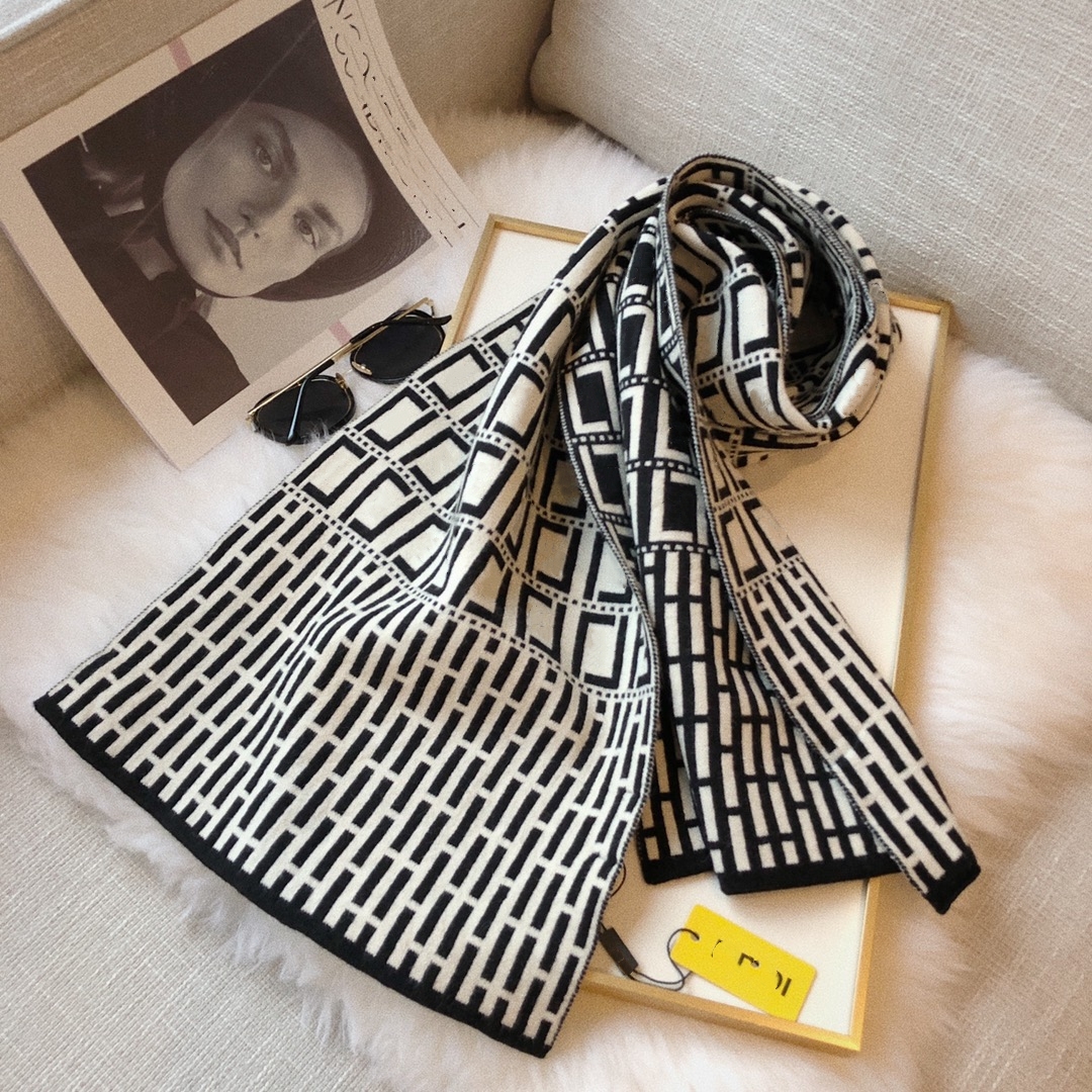 

2022 Fashion brand Designer scarf cashmere scarves letter F tassels Shawl Winter Wool warm Scarfs Women Scarve Bufanda Pashminas Christmas gifts size 180/35CM