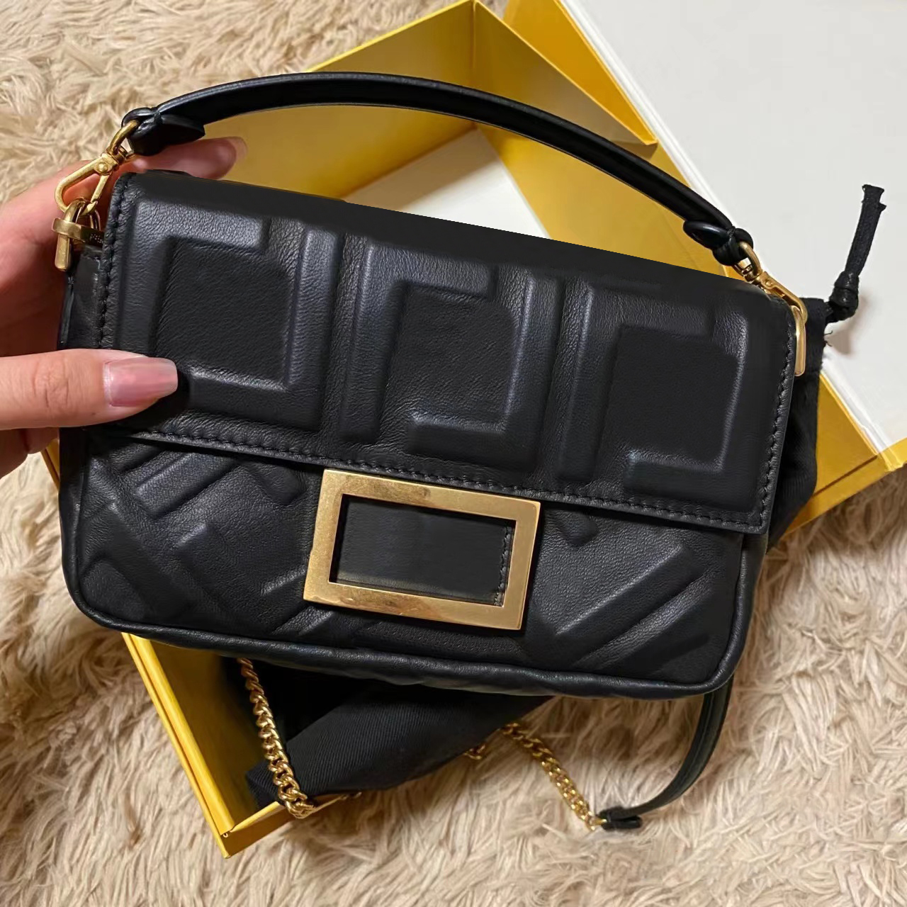 

Luxurys Designer luxury Genuine leather Shoulder Bags clutch tote womens men baguette pochette fashion classic handbag handbags Crossbodybag envelope wallet, Black