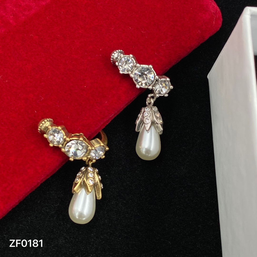 

1 piece Drop Crystal Ear Cuff Hiphop Punk Pearl Earring Ear Studs Skull Skeleton Head Earrings Women's Man's Halloween Party Jewelry Gift ME5 --10