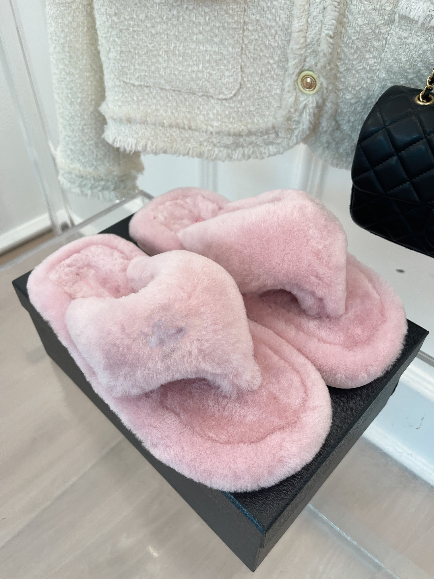 

SHOES C08 designer top version hand-customized 2022 new Xiaoxiangjia fashion ladies flip flops