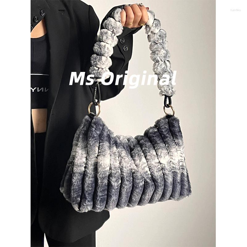 

Evening Bags Large-Capacity Autumn Winter Brand High-Quality Texture Pleated Plush All-Match Western-Style Women Shoulder Underarm Handbag, Black